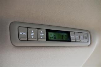 2004 Toyota Alphard - Thumbnail