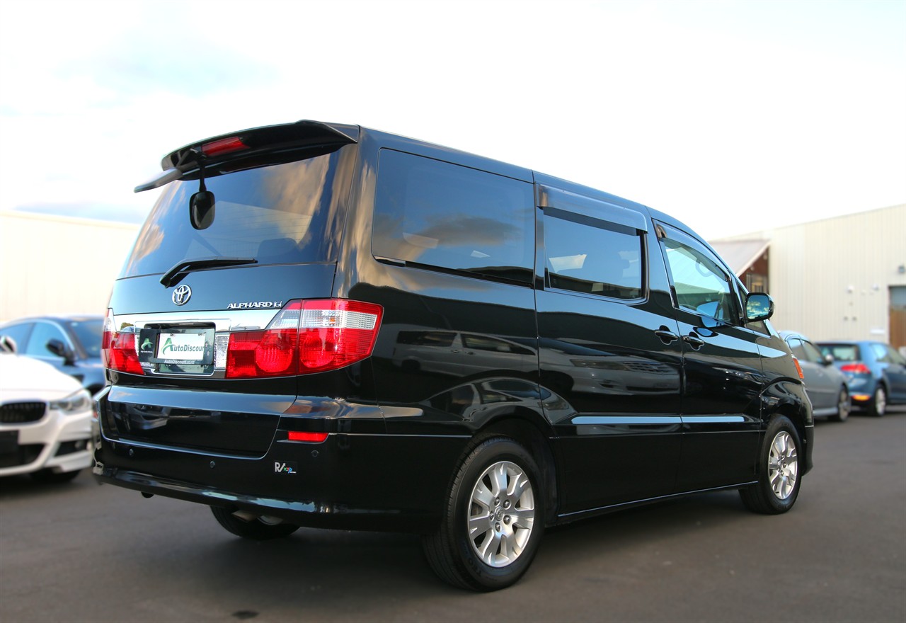 2004 Toyota Alphard