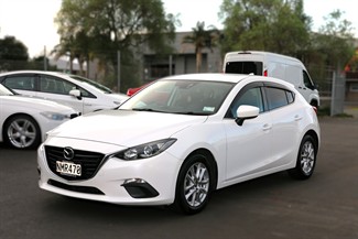2016 Mazda Axela - Thumbnail