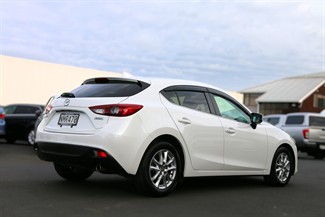 2016 Mazda Axela - Thumbnail