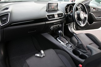 2016 Mazda Axela - Thumbnail