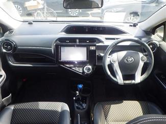 2015 Toyota Aqua - Thumbnail