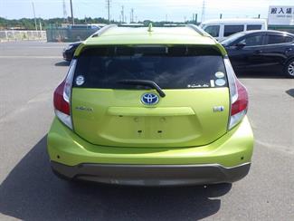 2015 Toyota Aqua - Thumbnail
