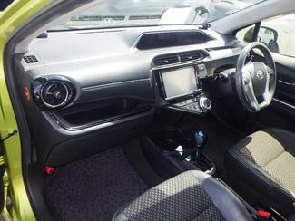 2015 Toyota Aqua - Thumbnail