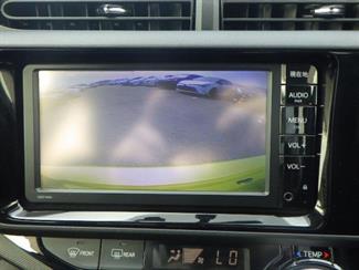 2015 Toyota Aqua - Thumbnail