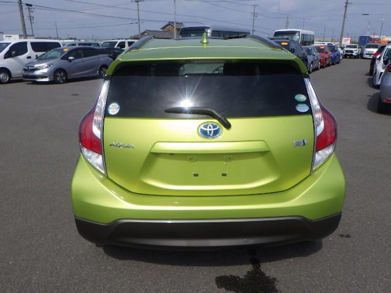 2015 Toyota Aqua