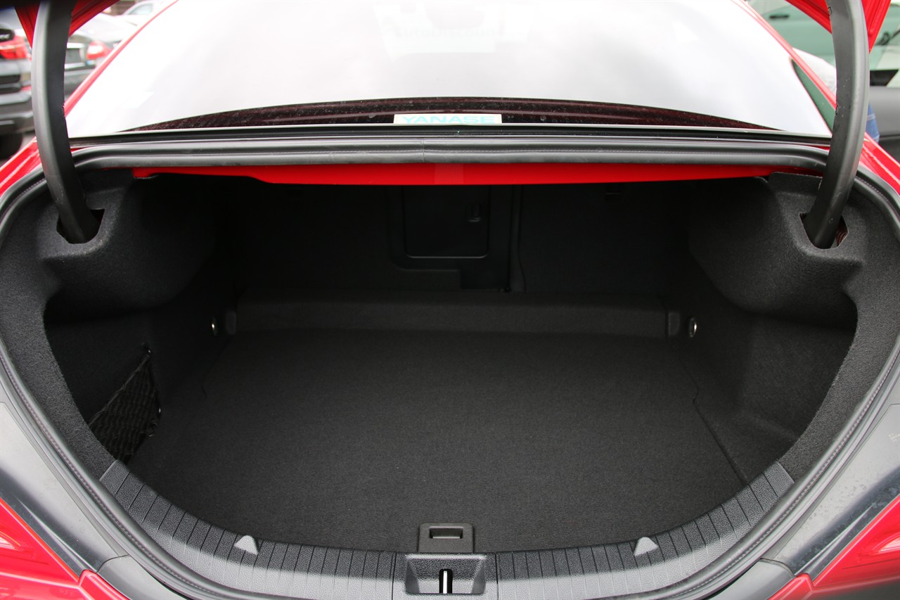 2014 Mercedes-Benz CLA250