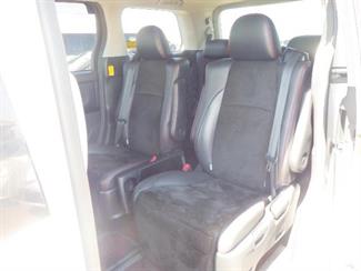 2013 Toyota Vellfire - Thumbnail