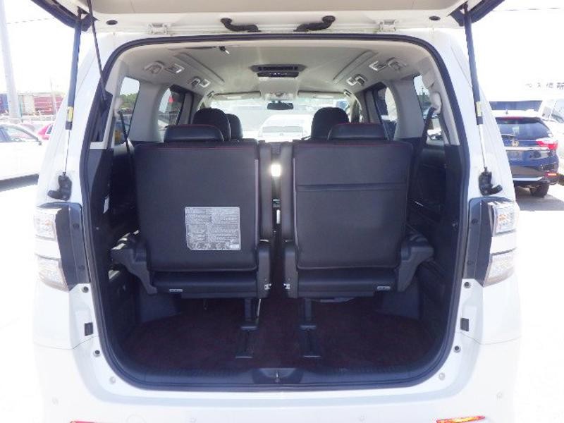 2013 Toyota Vellfire