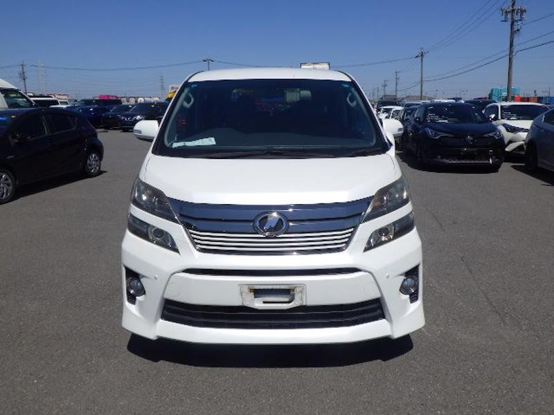 2013 Toyota Vellfire