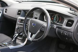 2015 Volvo S60 - Thumbnail