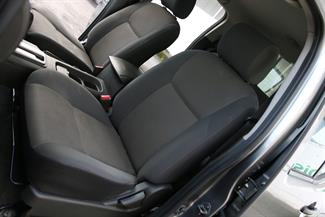 2012 Nissan Navara - Thumbnail