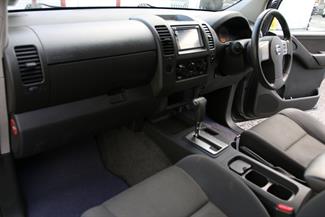 2012 Nissan Navara - Thumbnail