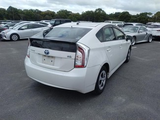 2015 Toyota Prius - Thumbnail