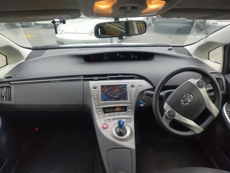 2015 Toyota Prius - Thumbnail
