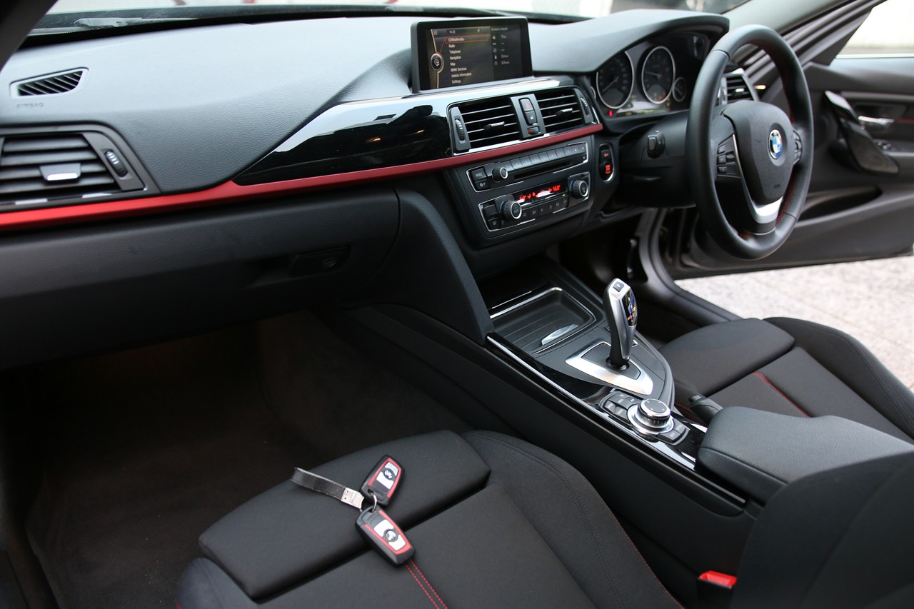 2012 BMW 328i