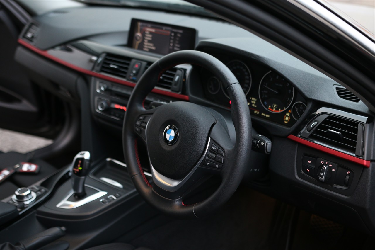 2012 BMW 328i