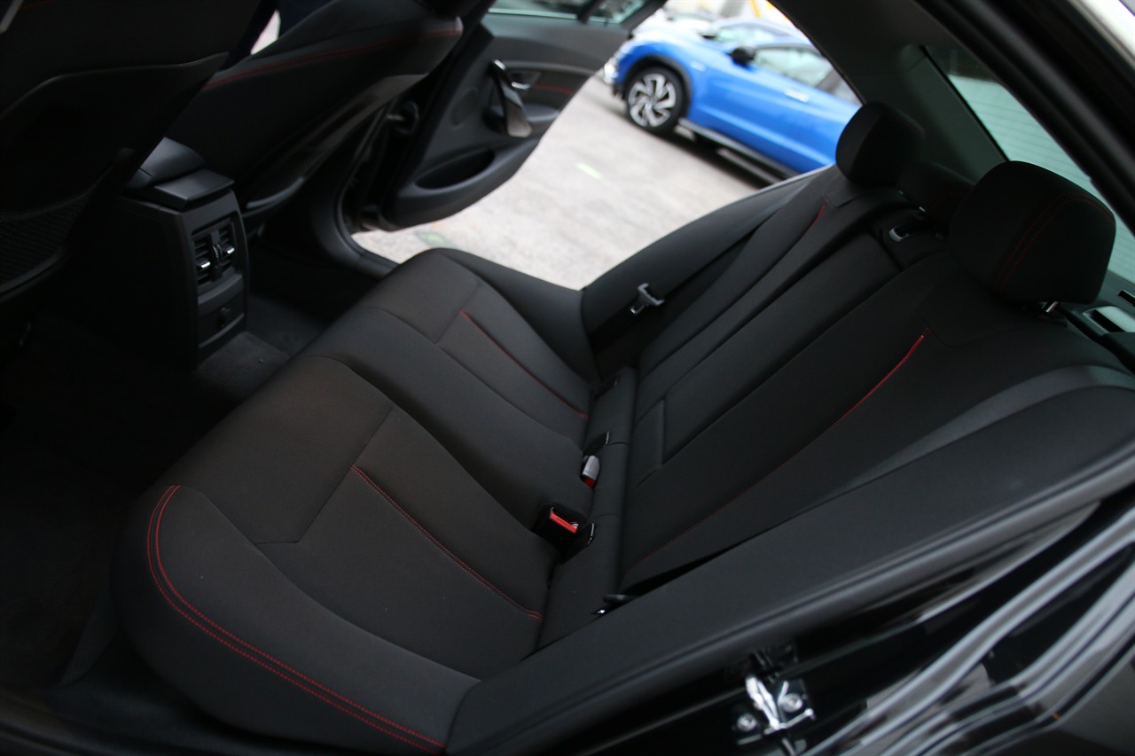 2012 BMW 328i
