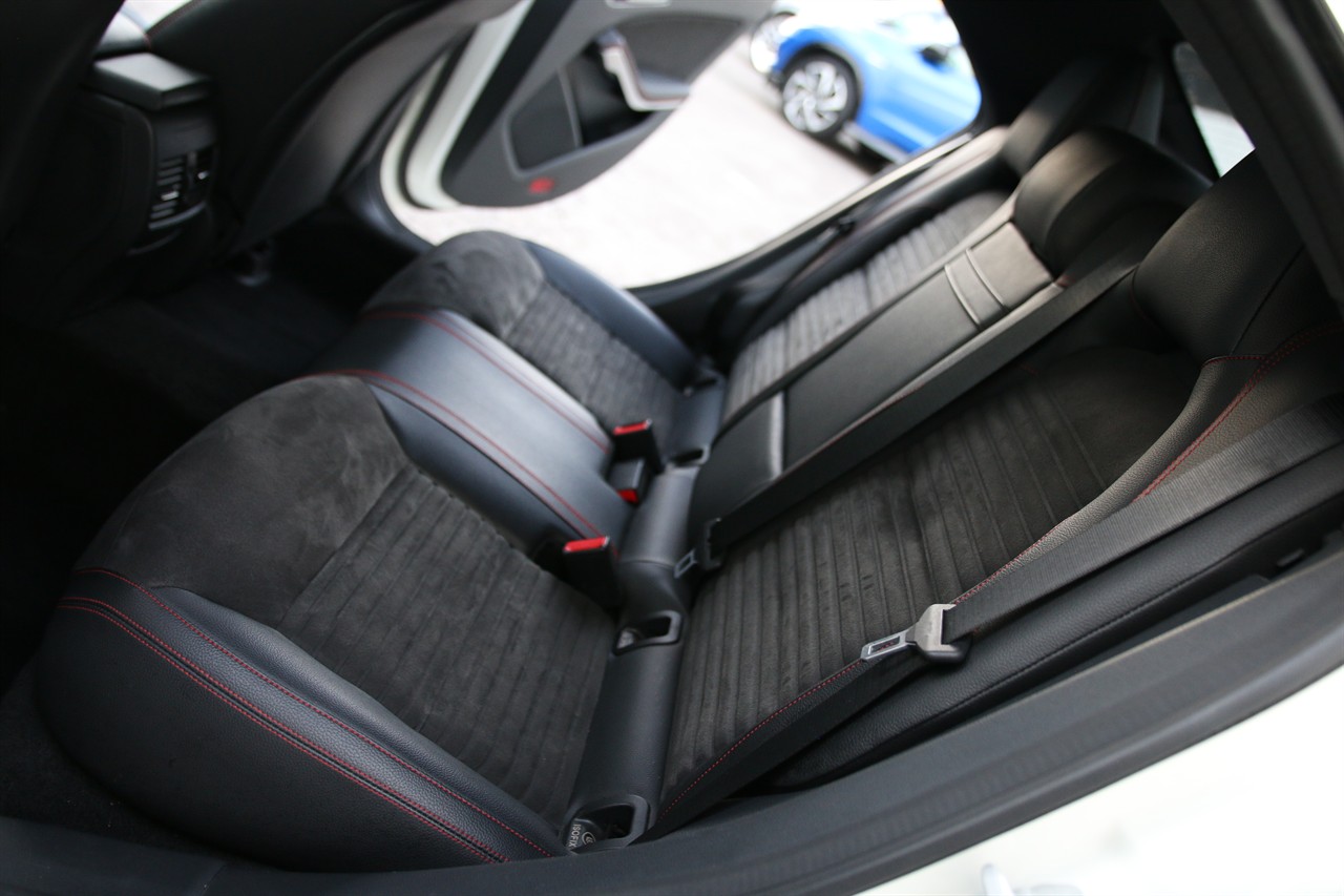 2015 Mercedes-Benz CLA250