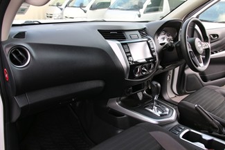 2022 Nissan Navara - Thumbnail