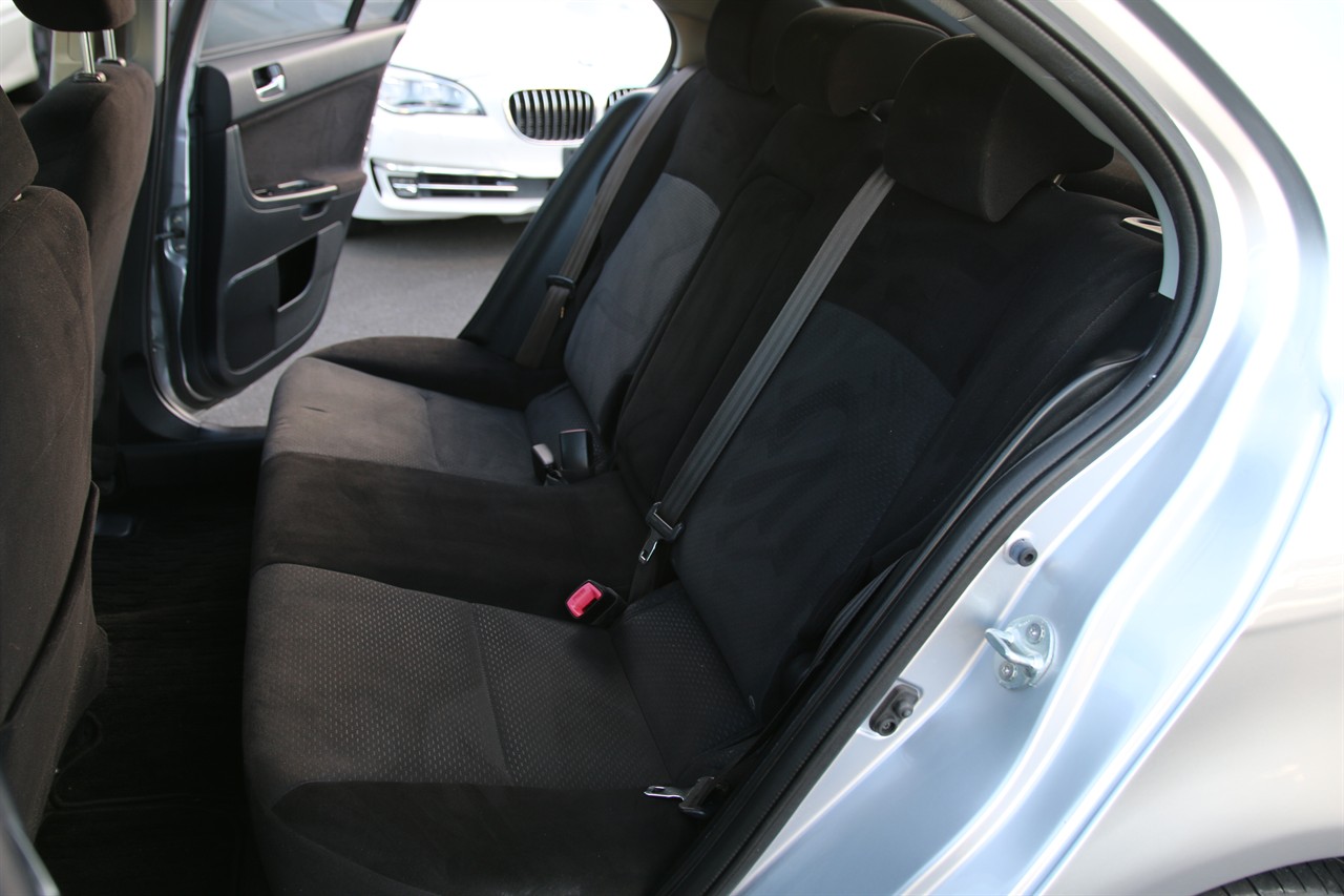 2010 Mitsubishi Galant