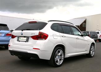 2012 BMW X1 - Thumbnail