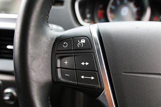 2013 Volvo V40 - Thumbnail