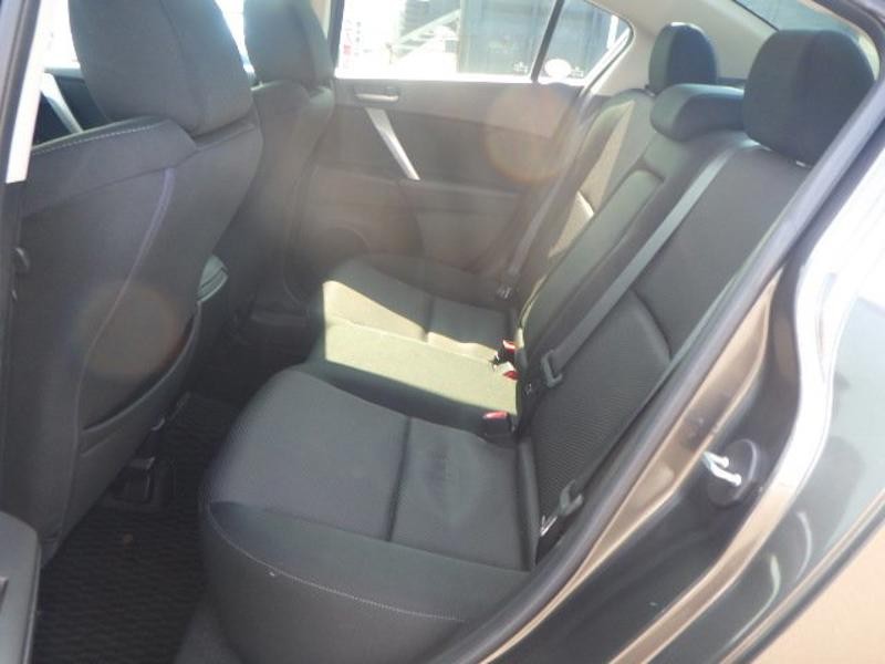 2012 Mazda Axela