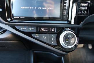 2015 Toyota Aqua - Thumbnail