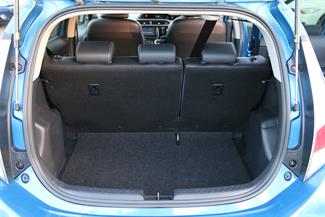 2015 Toyota Aqua - Thumbnail