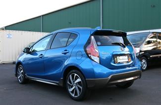 2015 Toyota Aqua - Thumbnail