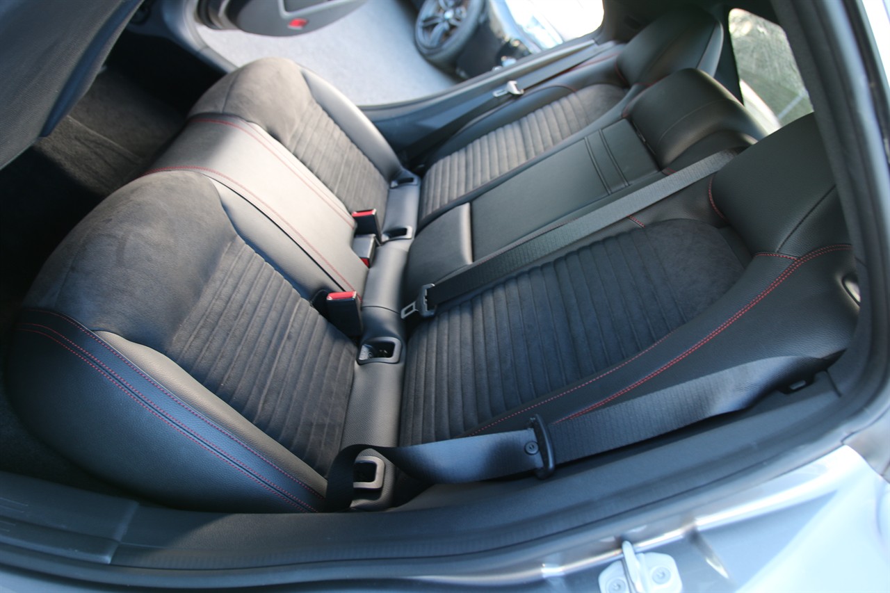 2016 Mercedes-Benz CLA250