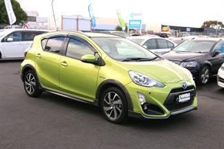 2015 Toyota Aqua - Thumbnail