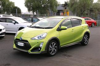 2015 Toyota Aqua - Thumbnail