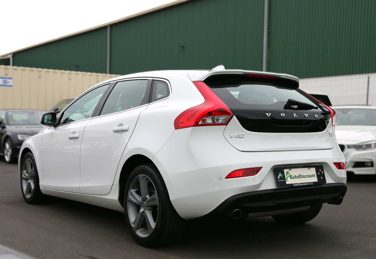 2015 Volvo V40