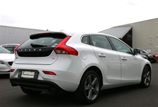 2015 Volvo V40 - Thumbnail