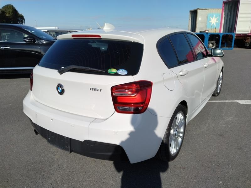 2015 BMW 116i