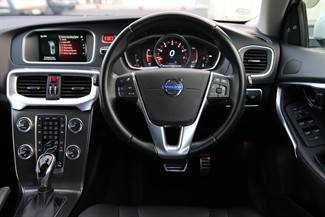 2014 Volvo V40 - Thumbnail