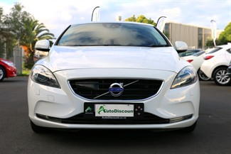 2014 Volvo V40 - Thumbnail