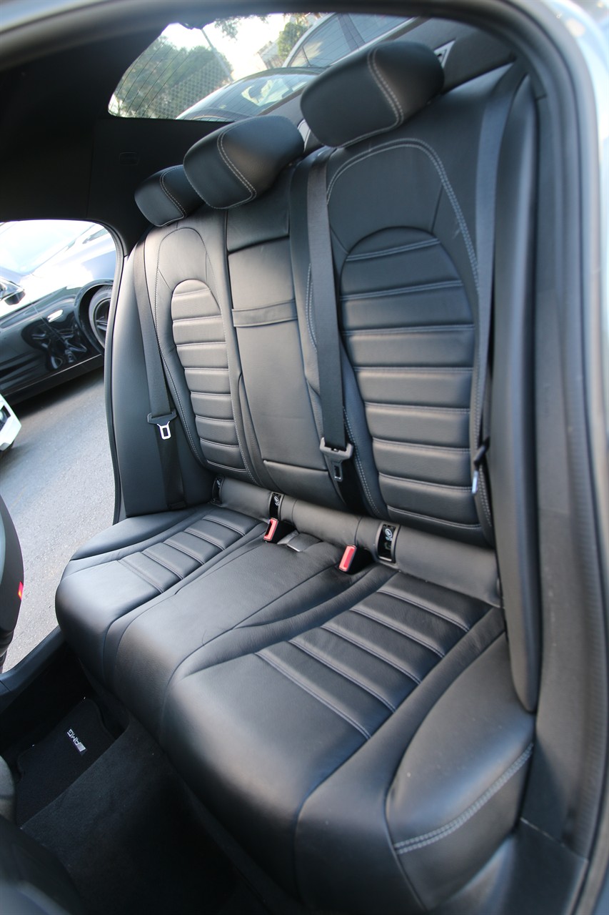 2019 Mercedes-Benz C 300