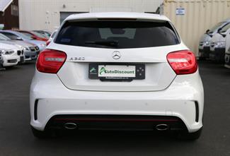 2013 Mercedes-Benz A250 - Thumbnail