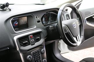 2013 Volvo V40 - Thumbnail