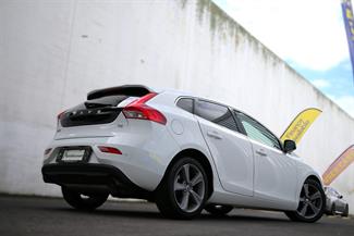 2013 Volvo V40 - Thumbnail