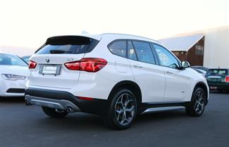 2015 BMW X1 - Thumbnail