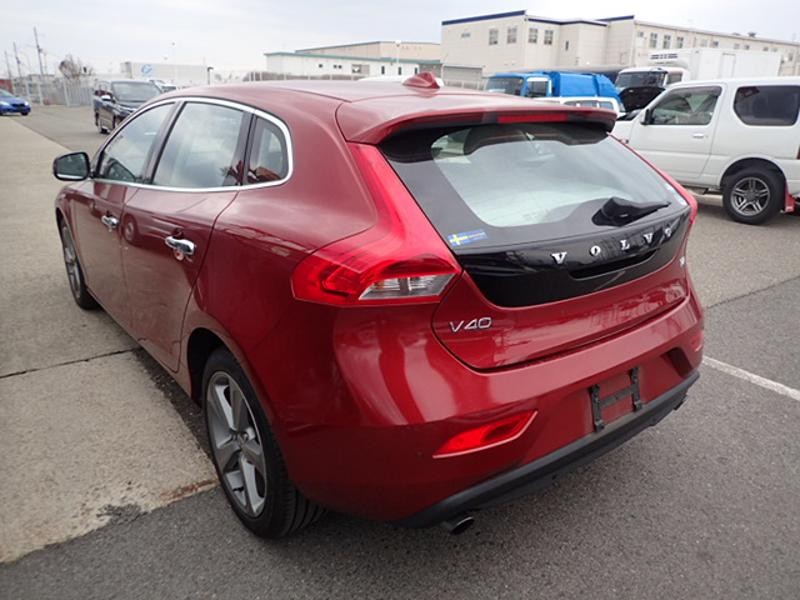 2015 Volvo V40