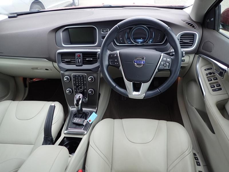 2015 Volvo V40