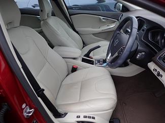 2015 Volvo V40 - Thumbnail