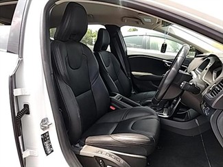2014 Volvo V40 - Thumbnail