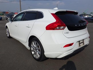 2014 Volvo V40 - Thumbnail