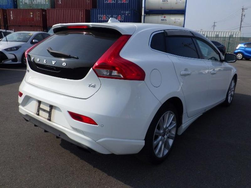 2014 Volvo V40